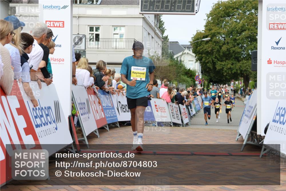 31.08.2025 - 21. Blankeneser Heldenlauf Strokosch-Dieckow http://msf.ph/oto/8704803 31.08.2025 10:25:49 Ziel 2366, 2235, 2472 meine-sportfotos.de