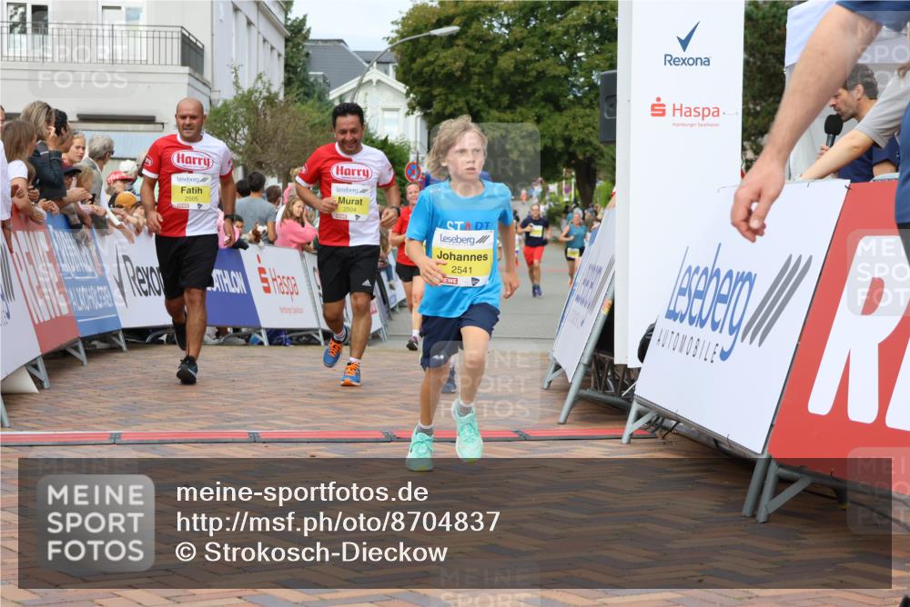 31.08.2025 - 21. Blankeneser Heldenlauf Strokosch-Dieckow http://msf.ph/oto/8704837 31.08.2025 10:25:26 Ziel 2541, 2636, 2363, 2367, 2505, 2504 meine-sportfotos.de