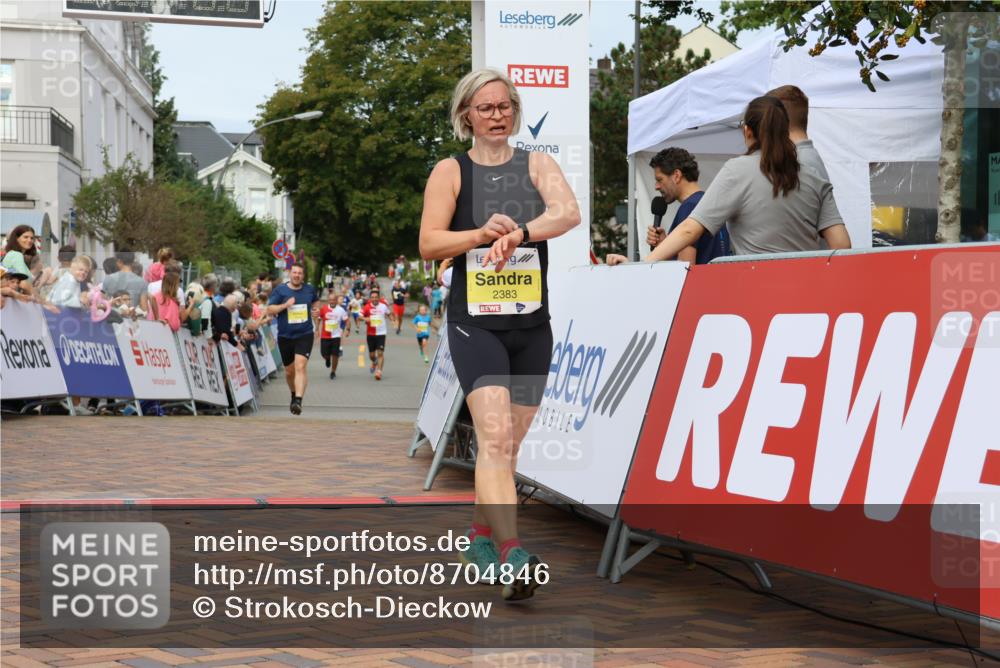 31.08.2025 - 21. Blankeneser Heldenlauf Strokosch-Dieckow http://msf.ph/oto/8704846 31.08.2025 10:25:17 Ziel 2641, 2357, 2636, 2053, 2359, 2661, 2383 meine-sportfotos.de