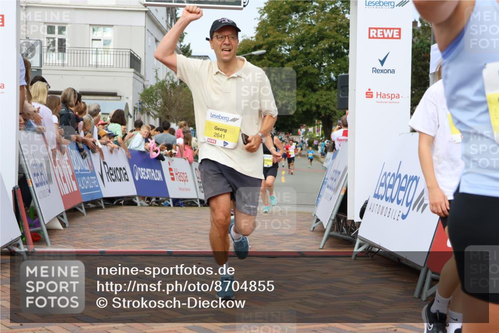 31.08.2025 - 21. Blankeneser Heldenlauf Strokosch-Dieckow http://msf.ph/oto/8704855 31.08.2025 10:25:13 Ziel 2641, 2357, 2717, 2285, 2286, 2331, 2053, 2359, 2661, 2383 meine-sportfotos.de