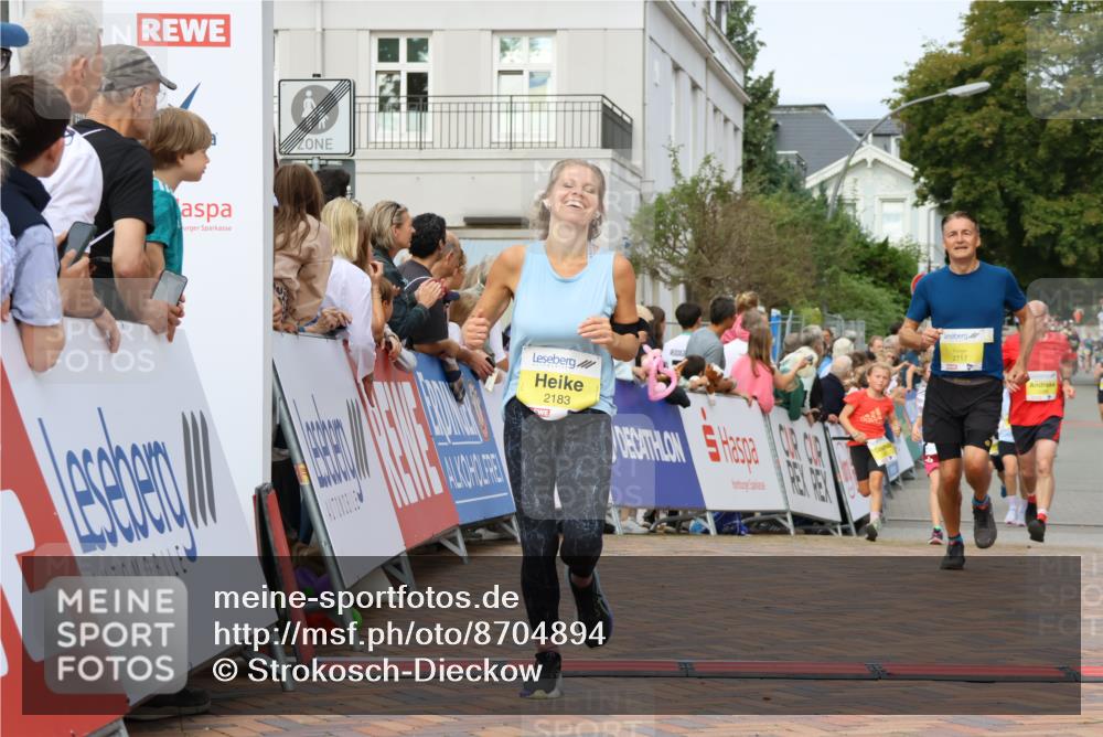 31.08.2025 - 21. Blankeneser Heldenlauf Strokosch-Dieckow http://msf.ph/oto/8704894 31.08.2025 10:25:04 Ziel 2398, 2183, 2384, 2717, 2285, 2286, 2331 meine-sportfotos.de