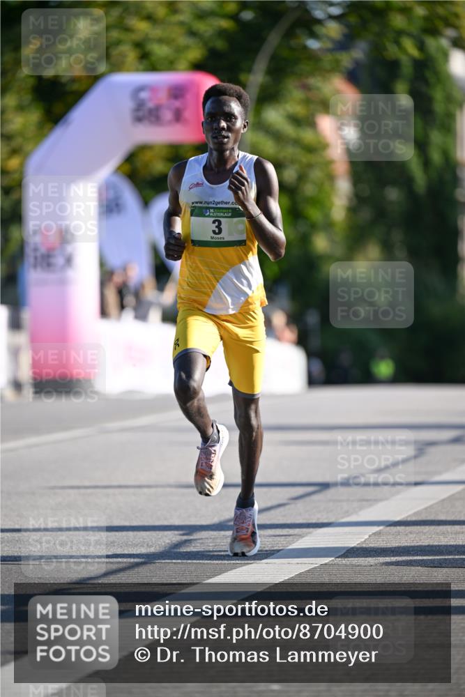 07.09.2025 - BARMER Alsterlauf Dr. Thomas Lammeyer http://msf.ph/oto/8704900 07.09.2025 09:16:41 Laufen 2, 36, 3 meine-sportfotos.de