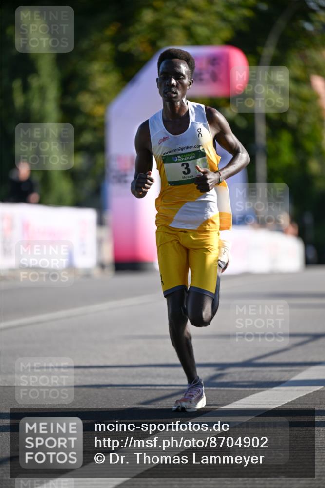 07.09.2025 - BARMER Alsterlauf Dr. Thomas Lammeyer http://msf.ph/oto/8704902 07.09.2025 09:16:41 Laufen 2, 36, 3 meine-sportfotos.de