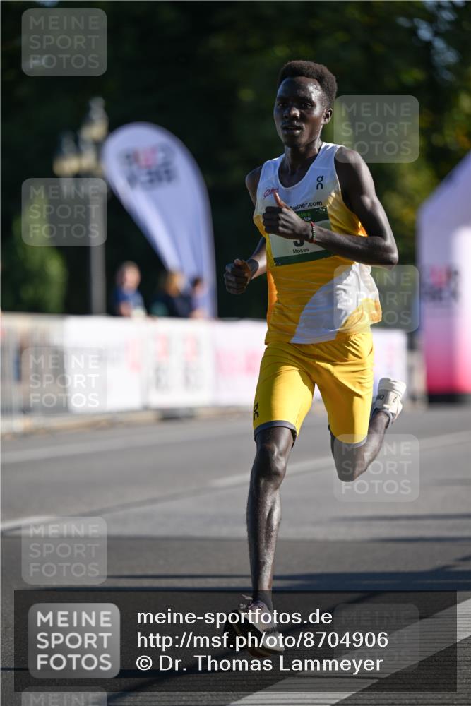 07.09.2025 - BARMER Alsterlauf Dr. Thomas Lammeyer http://msf.ph/oto/8704906 07.09.2025 09:16:41 Laufen  meine-sportfotos.de