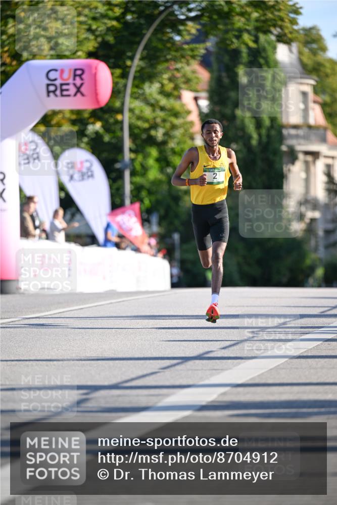 07.09.2025 - BARMER Alsterlauf Dr. Thomas Lammeyer http://msf.ph/oto/8704912 07.09.2025 09:16:52 Laufen 2 meine-sportfotos.de