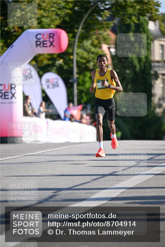 07.09.2025 - BARMER Alsterlauf Dr. Thomas Lammeyer http://msf.ph/oto/8704914 07.09.2025 09:16:52 Laufen  meine-sportfotos.de