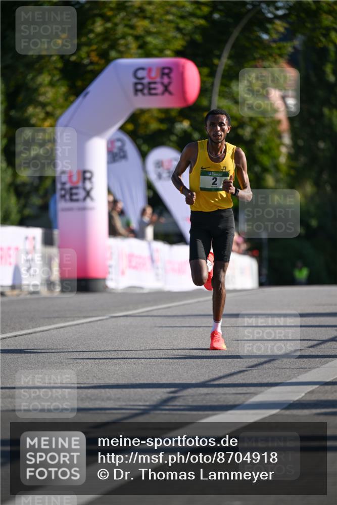 07.09.2025 - BARMER Alsterlauf Dr. Thomas Lammeyer http://msf.ph/oto/8704918 07.09.2025 09:16:53 Laufen  meine-sportfotos.de