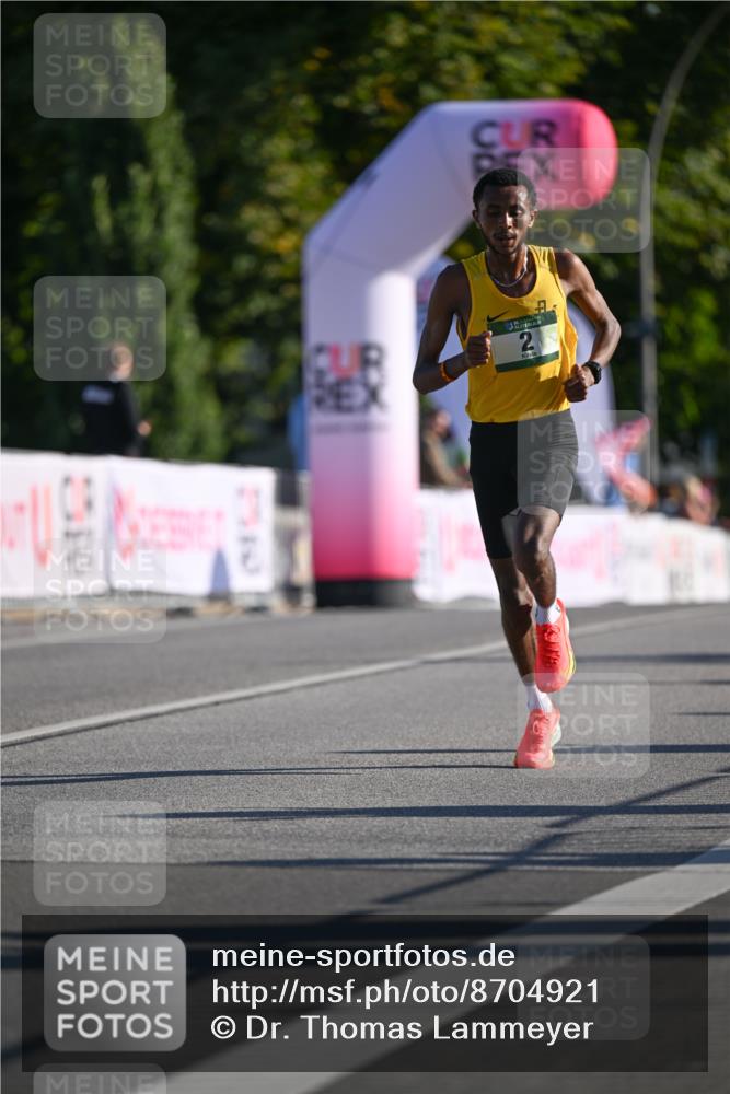 07.09.2025 - BARMER Alsterlauf Dr. Thomas Lammeyer http://msf.ph/oto/8704921 07.09.2025 09:16:53 Laufen 2 meine-sportfotos.de