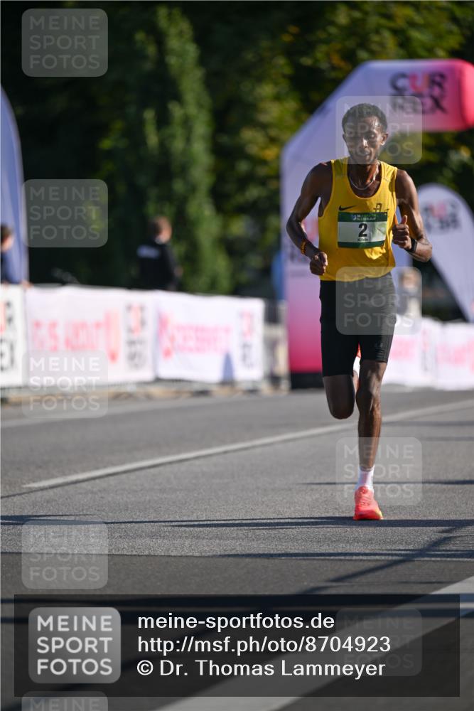 07.09.2025 - BARMER Alsterlauf Dr. Thomas Lammeyer http://msf.ph/oto/8704923 07.09.2025 09:16:53 Laufen 7519, 2 meine-sportfotos.de