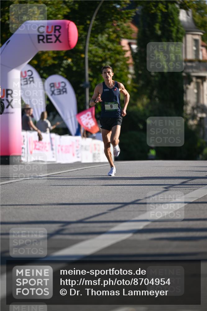 07.09.2025 - BARMER Alsterlauf Dr. Thomas Lammeyer http://msf.ph/oto/8704954 07.09.2025 09:17:18 Laufen 9 meine-sportfotos.de
