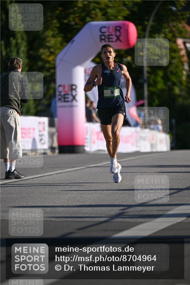 07.09.2025 - BARMER Alsterlauf Dr. Thomas Lammeyer http://msf.ph/oto/8704964 07.09.2025 09:17:20 Laufen 9, 7340 meine-sportfotos.de