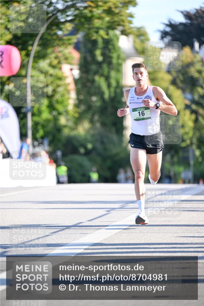 07.09.2025 - BARMER Alsterlauf Dr. Thomas Lammeyer http://msf.ph/oto/8704981 07.09.2025 09:17:44 Laufen 16 meine-sportfotos.de