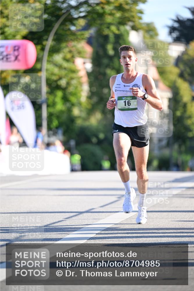 07.09.2025 - BARMER Alsterlauf Dr. Thomas Lammeyer http://msf.ph/oto/8704985 07.09.2025 09:17:44 Laufen 6, 16 meine-sportfotos.de