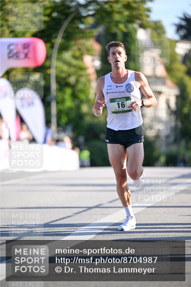 07.09.2025 - BARMER Alsterlauf Dr. Thomas Lammeyer http://msf.ph/oto/8704987 07.09.2025 09:17:44 Laufen 16 meine-sportfotos.de