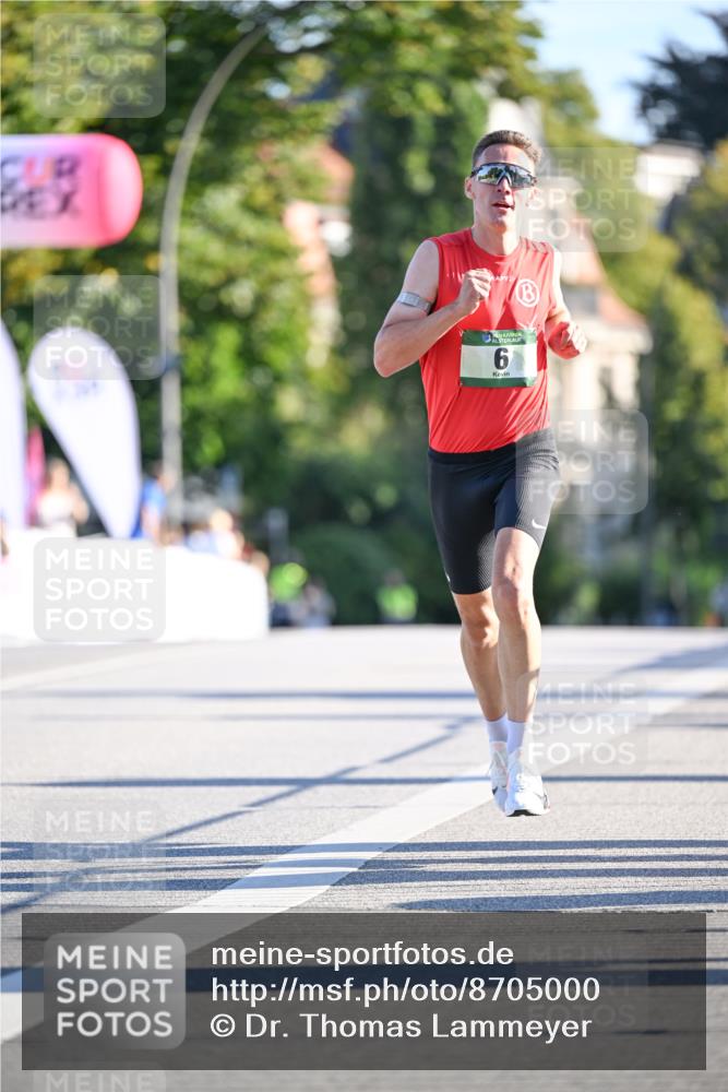 07.09.2025 - BARMER Alsterlauf Dr. Thomas Lammeyer http://msf.ph/oto/8705000 07.09.2025 09:17:47 Laufen 6 meine-sportfotos.de