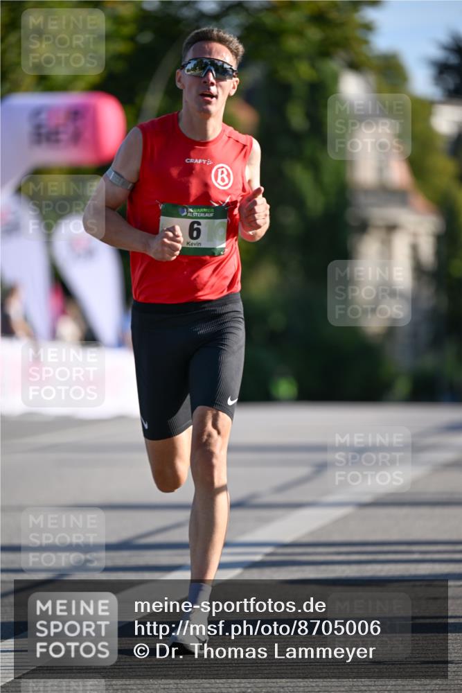 07.09.2025 - BARMER Alsterlauf Dr. Thomas Lammeyer http://msf.ph/oto/8705006 07.09.2025 09:17:48 Laufen 35, 6 meine-sportfotos.de