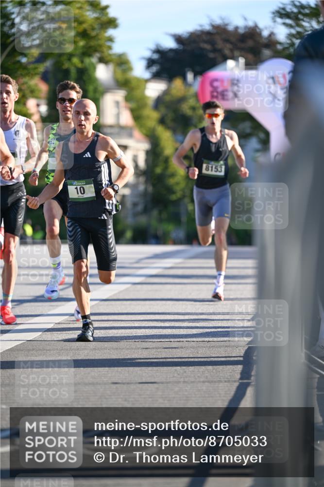 07.09.2025 - BARMER Alsterlauf Dr. Thomas Lammeyer http://msf.ph/oto/8705033 07.09.2025 09:18:04 Laufen 10, 8153 meine-sportfotos.de