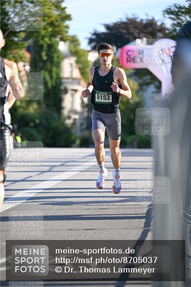 07.09.2025 - BARMER Alsterlauf Dr. Thomas Lammeyer http://msf.ph/oto/8705037 07.09.2025 09:18:04 Laufen 8153, 3 meine-sportfotos.de