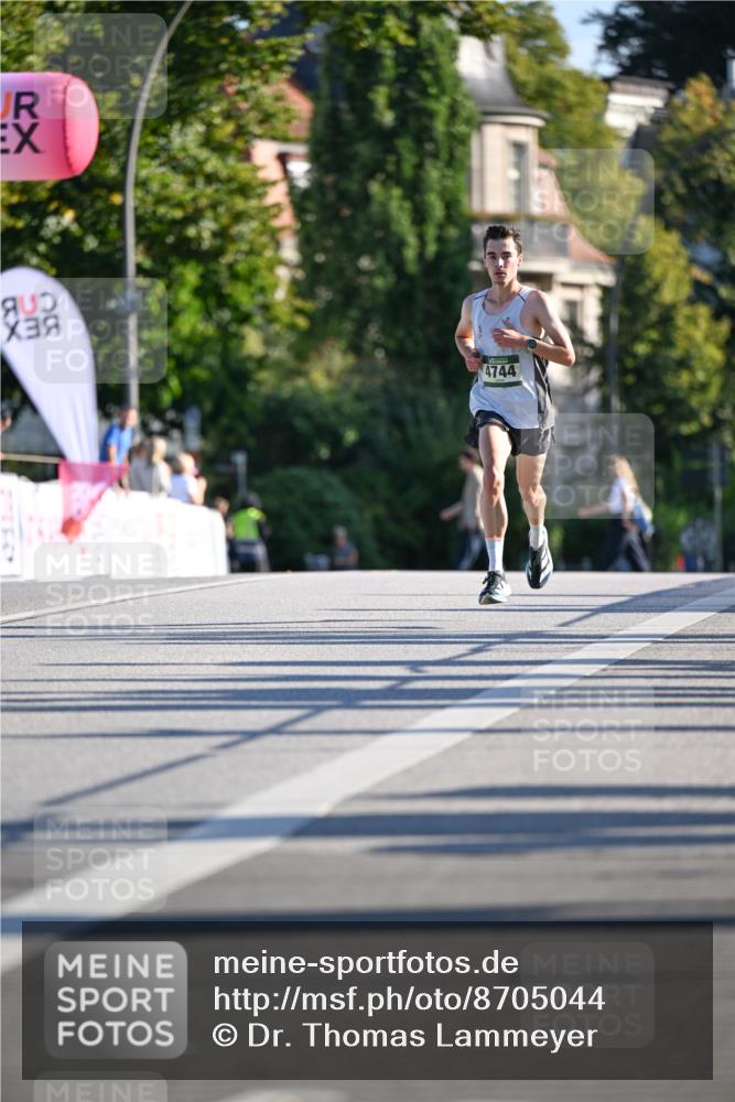 07.09.2025 - BARMER Alsterlauf Dr. Thomas Lammeyer http://msf.ph/oto/8705044 07.09.2025 09:18:36 Laufen 4744 meine-sportfotos.de