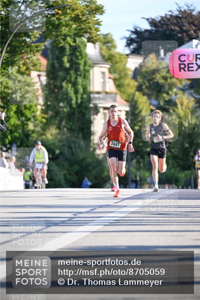 07.09.2025 - BARMER Alsterlauf Dr. Thomas Lammeyer http://msf.ph/oto/8705059 07.09.2025 09:18:48 Laufen 3947 meine-sportfotos.de