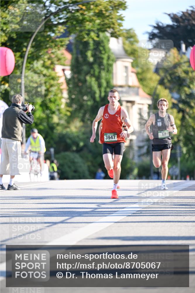 07.09.2025 - BARMER Alsterlauf Dr. Thomas Lammeyer http://msf.ph/oto/8705067 07.09.2025 09:18:49 Laufen 3947 meine-sportfotos.de