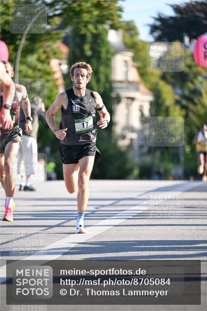 07.09.2025 - BARMER Alsterlauf Dr. Thomas Lammeyer http://msf.ph/oto/8705084 07.09.2025 09:18:52 Laufen 17 meine-sportfotos.de