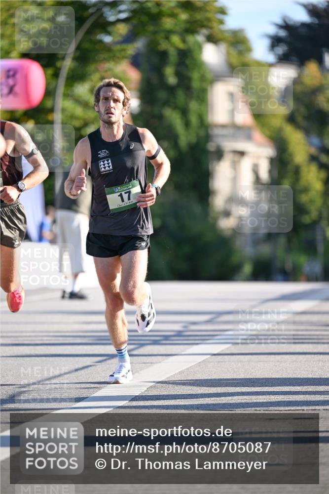 07.09.2025 - BARMER Alsterlauf Dr. Thomas Lammeyer http://msf.ph/oto/8705087 07.09.2025 09:18:52 Laufen 36, 17 meine-sportfotos.de