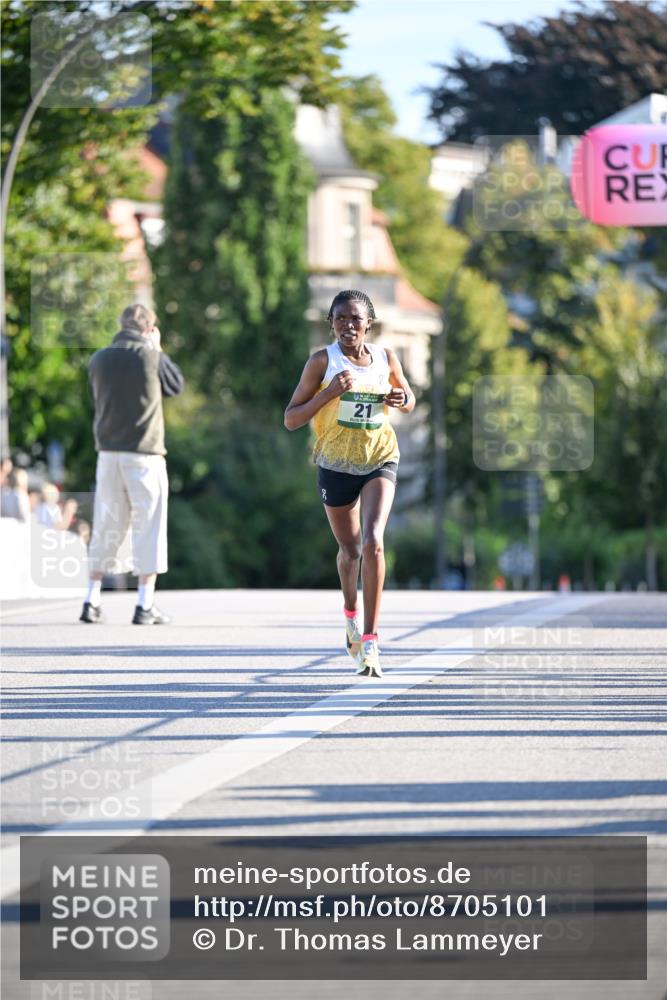 07.09.2025 - BARMER Alsterlauf Dr. Thomas Lammeyer http://msf.ph/oto/8705101 07.09.2025 09:18:57 Laufen 21 meine-sportfotos.de