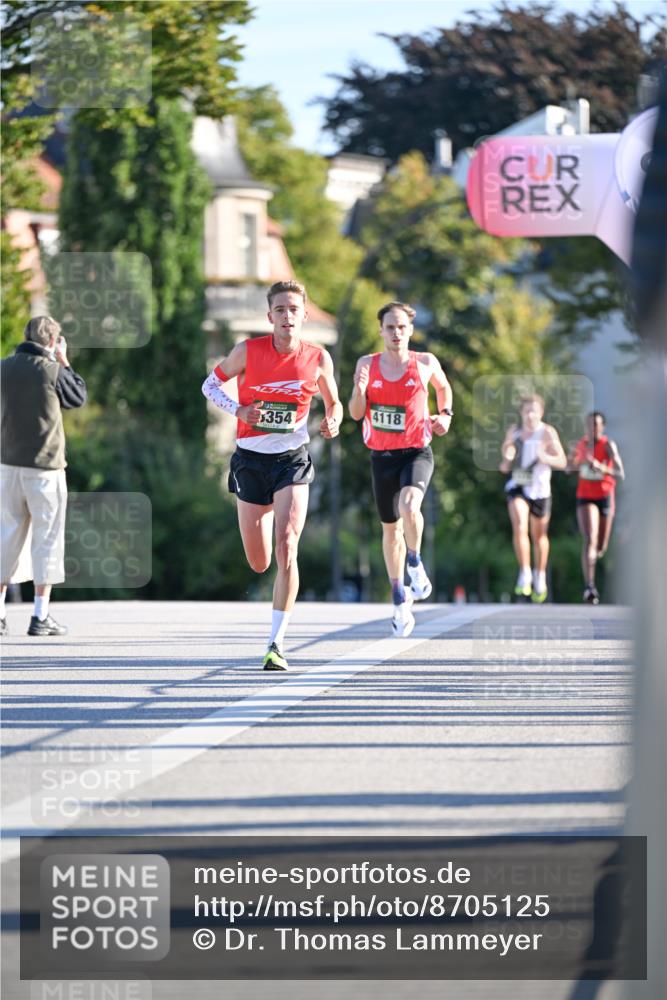 07.09.2025 - BARMER Alsterlauf Dr. Thomas Lammeyer http://msf.ph/oto/8705125 07.09.2025 09:19:07 Laufen 354, 4118 meine-sportfotos.de