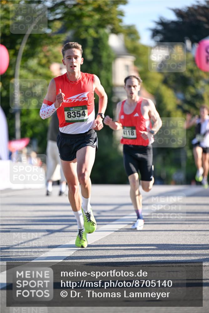 07.09.2025 - BARMER Alsterlauf Dr. Thomas Lammeyer http://msf.ph/oto/8705140 07.09.2025 09:19:09 Laufen 36, 8354, 4118 meine-sportfotos.de