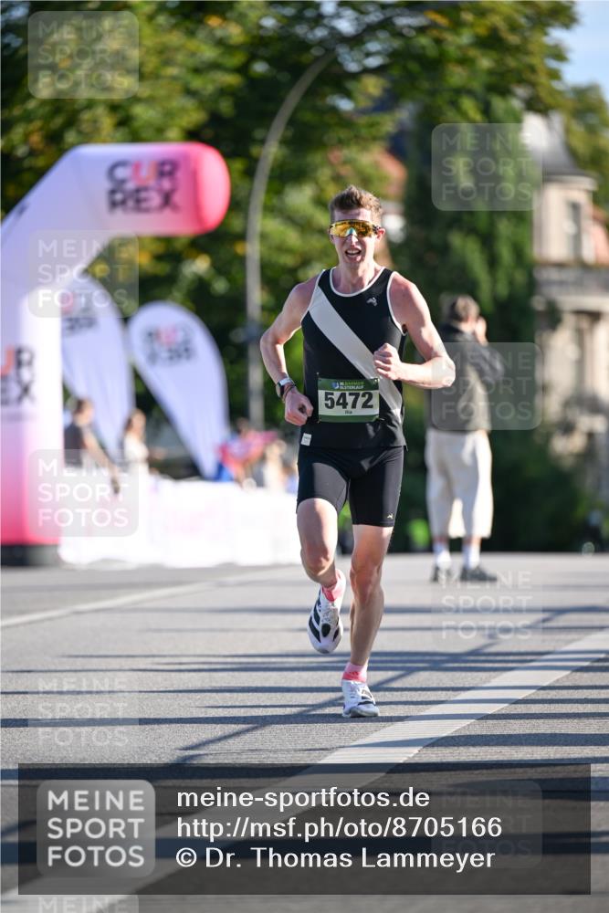 07.09.2025 - BARMER Alsterlauf Dr. Thomas Lammeyer http://msf.ph/oto/8705166 07.09.2025 09:19:20 Laufen 5472 meine-sportfotos.de