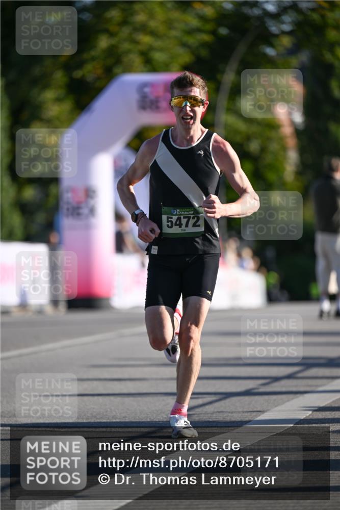 07.09.2025 - BARMER Alsterlauf Dr. Thomas Lammeyer http://msf.ph/oto/8705171 07.09.2025 09:19:20 Laufen 136, 5472 meine-sportfotos.de