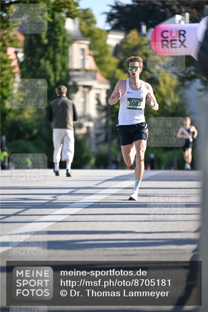 07.09.2025 - BARMER Alsterlauf Dr. Thomas Lammeyer http://msf.ph/oto/8705181 07.09.2025 09:19:27 Laufen 3083 meine-sportfotos.de