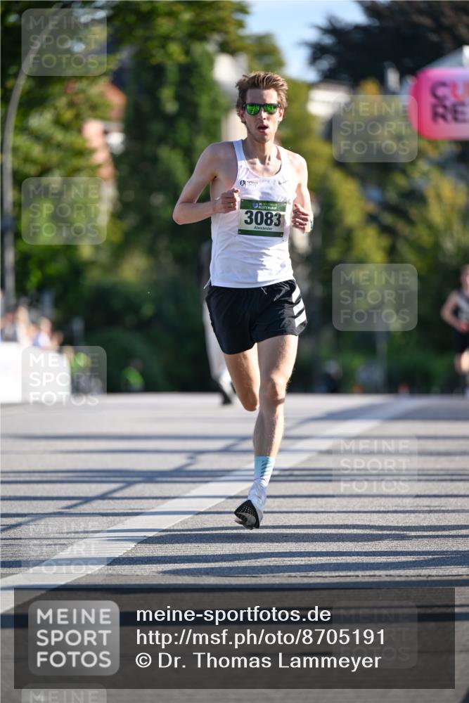 07.09.2025 - BARMER Alsterlauf Dr. Thomas Lammeyer http://msf.ph/oto/8705191 07.09.2025 09:19:29 Laufen 3083 meine-sportfotos.de