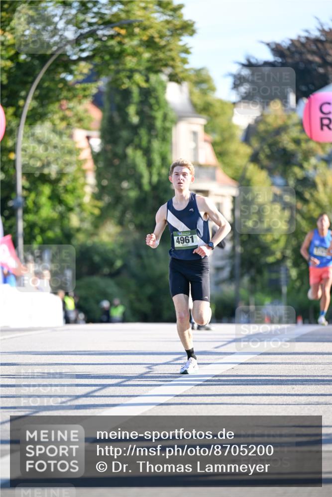 07.09.2025 - BARMER Alsterlauf Dr. Thomas Lammeyer http://msf.ph/oto/8705200 07.09.2025 09:19:35 Laufen 4961 meine-sportfotos.de