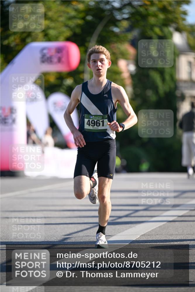 07.09.2025 - BARMER Alsterlauf Dr. Thomas Lammeyer http://msf.ph/oto/8705212 07.09.2025 09:19:36 Laufen 36, 4961 meine-sportfotos.de