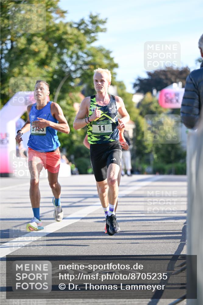 07.09.2025 - BARMER Alsterlauf Dr. Thomas Lammeyer http://msf.ph/oto/8705235 07.09.2025 09:19:41 Laufen 5763, 11 meine-sportfotos.de