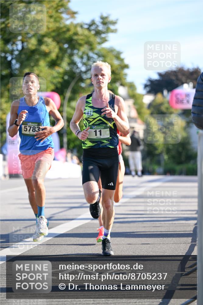 07.09.2025 - BARMER Alsterlauf Dr. Thomas Lammeyer http://msf.ph/oto/8705237 07.09.2025 09:19:41 Laufen 5783, 136, 11 meine-sportfotos.de