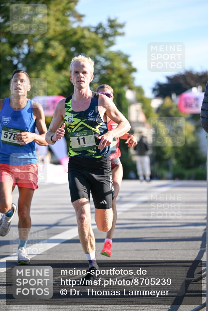 07.09.2025 - BARMER Alsterlauf Dr. Thomas Lammeyer http://msf.ph/oto/8705239 07.09.2025 09:19:41 Laufen 578, 36, 11 meine-sportfotos.de