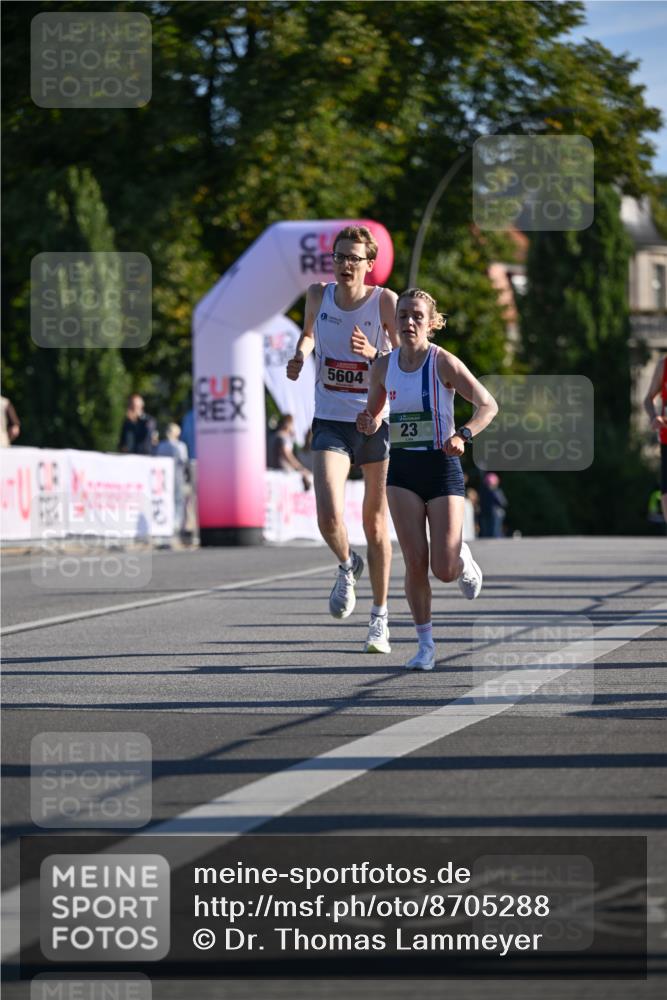 07.09.2025 - BARMER Alsterlauf Dr. Thomas Lammeyer http://msf.ph/oto/8705288 07.09.2025 09:20:07 Laufen 5604, 7310, 23 meine-sportfotos.de