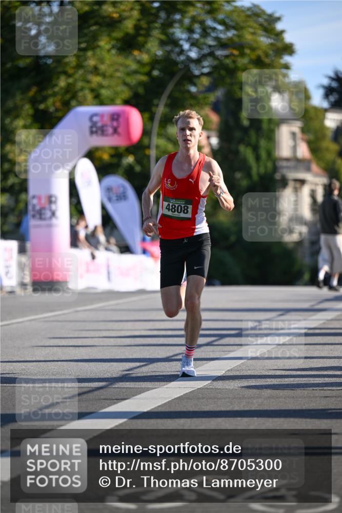 07.09.2025 - BARMER Alsterlauf Dr. Thomas Lammeyer http://msf.ph/oto/8705300 07.09.2025 09:20:09 Laufen 4808 meine-sportfotos.de
