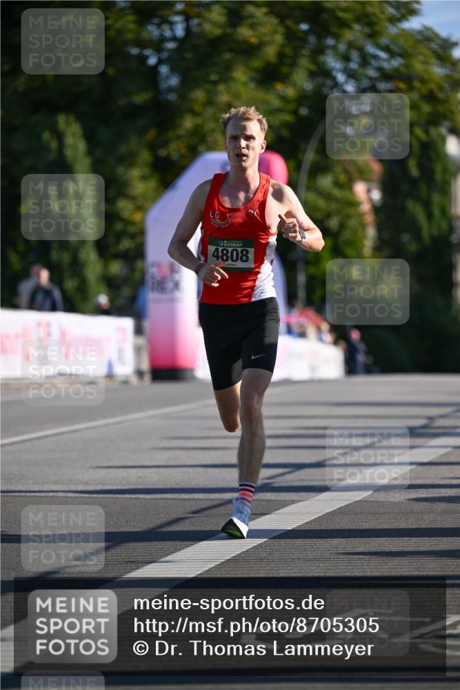 07.09.2025 - BARMER Alsterlauf Dr. Thomas Lammeyer http://msf.ph/oto/8705305 07.09.2025 09:20:10 Laufen 4808 meine-sportfotos.de