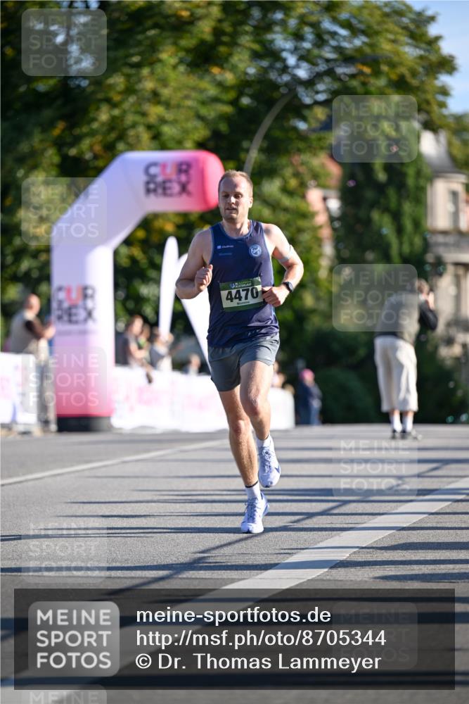 07.09.2025 - BARMER Alsterlauf Dr. Thomas Lammeyer http://msf.ph/oto/8705344 07.09.2025 09:20:25 Laufen 4470 meine-sportfotos.de