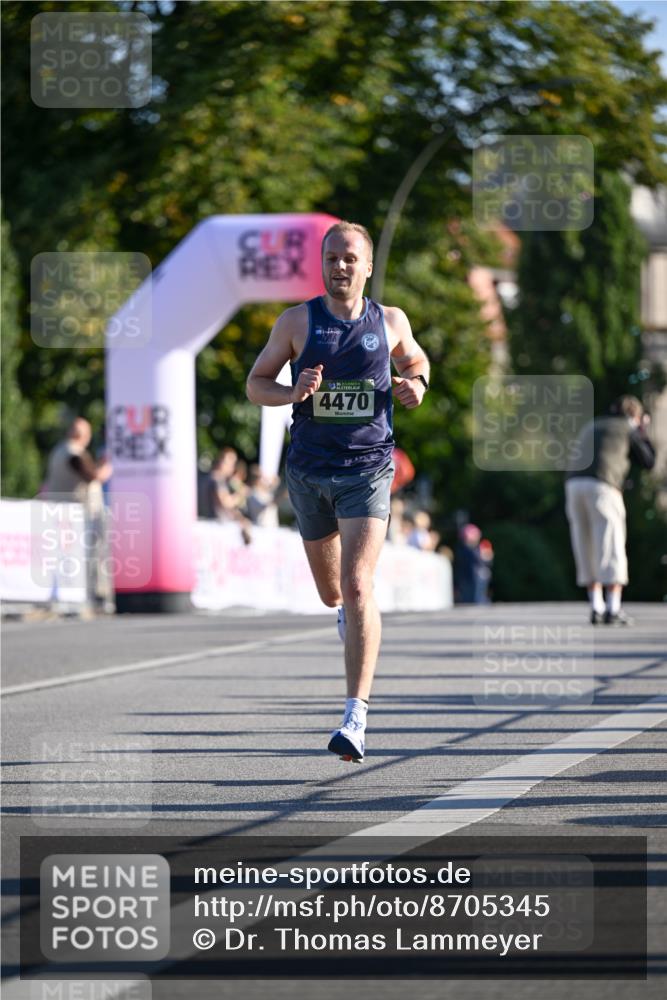 07.09.2025 - BARMER Alsterlauf Dr. Thomas Lammeyer http://msf.ph/oto/8705345 07.09.2025 09:20:25 Laufen 4470 meine-sportfotos.de