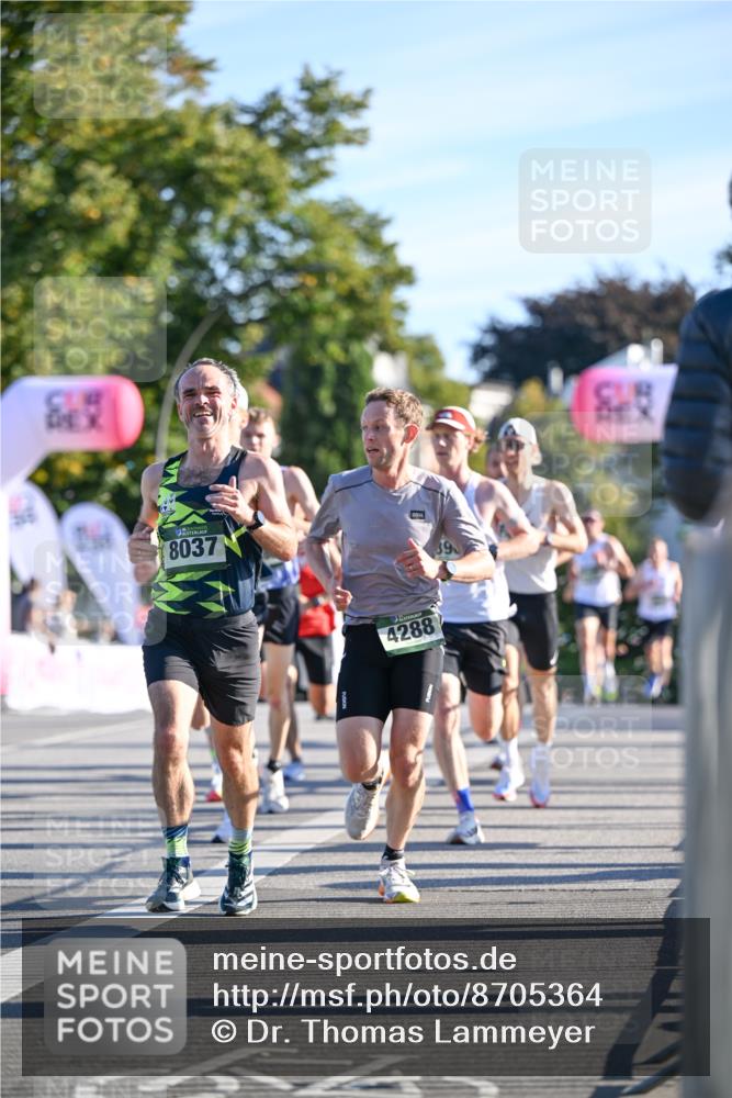 07.09.2025 - BARMER Alsterlauf Dr. Thomas Lammeyer http://msf.ph/oto/8705364 07.09.2025 09:20:29 Laufen 8037, 4288 meine-sportfotos.de