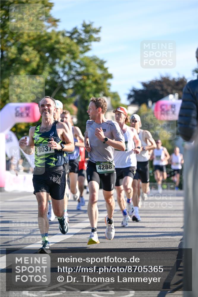 07.09.2025 - BARMER Alsterlauf Dr. Thomas Lammeyer http://msf.ph/oto/8705365 07.09.2025 09:20:29 Laufen 8037, 4288 meine-sportfotos.de