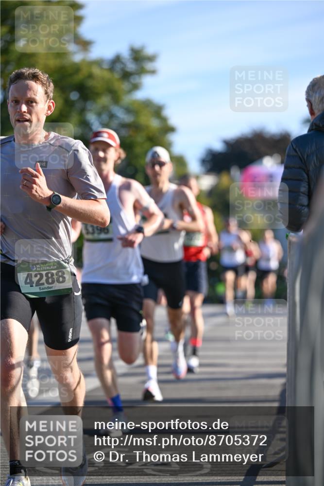 07.09.2025 - BARMER Alsterlauf Dr. Thomas Lammeyer http://msf.ph/oto/8705372 07.09.2025 09:20:30 Laufen 36, 4288, 396 meine-sportfotos.de
