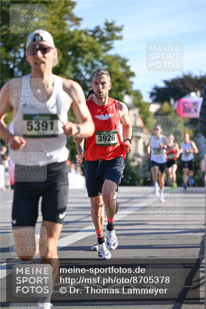 07.09.2025 - BARMER Alsterlauf Dr. Thomas Lammeyer http://msf.ph/oto/8705378 07.09.2025 09:20:31 Laufen 5391, 3926 meine-sportfotos.de