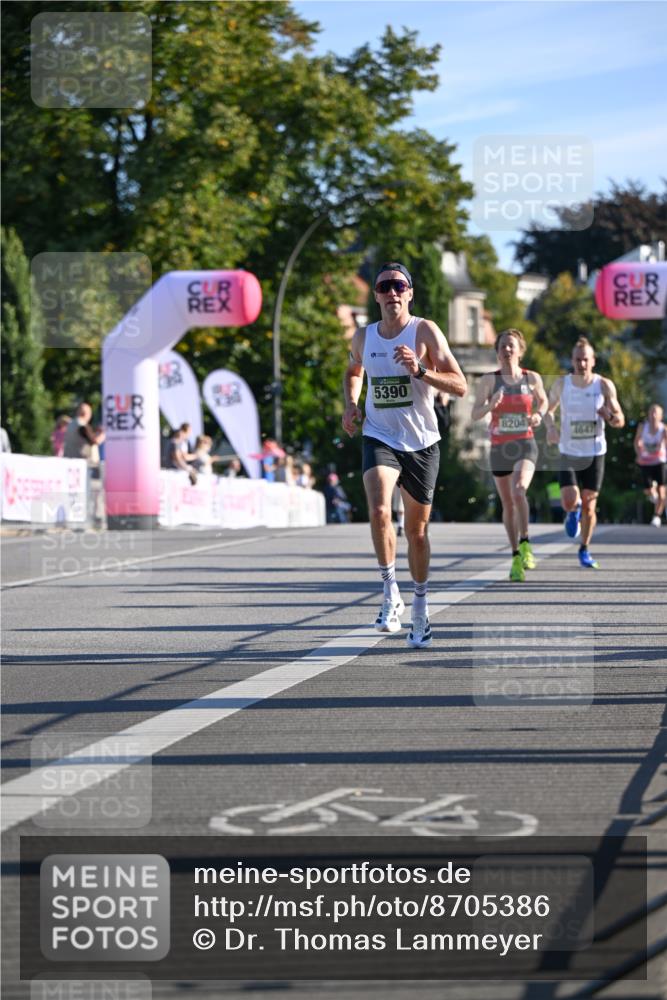 07.09.2025 - BARMER Alsterlauf Dr. Thomas Lammeyer http://msf.ph/oto/8705386 07.09.2025 09:20:33 Laufen 5390, 8204, 4647 meine-sportfotos.de