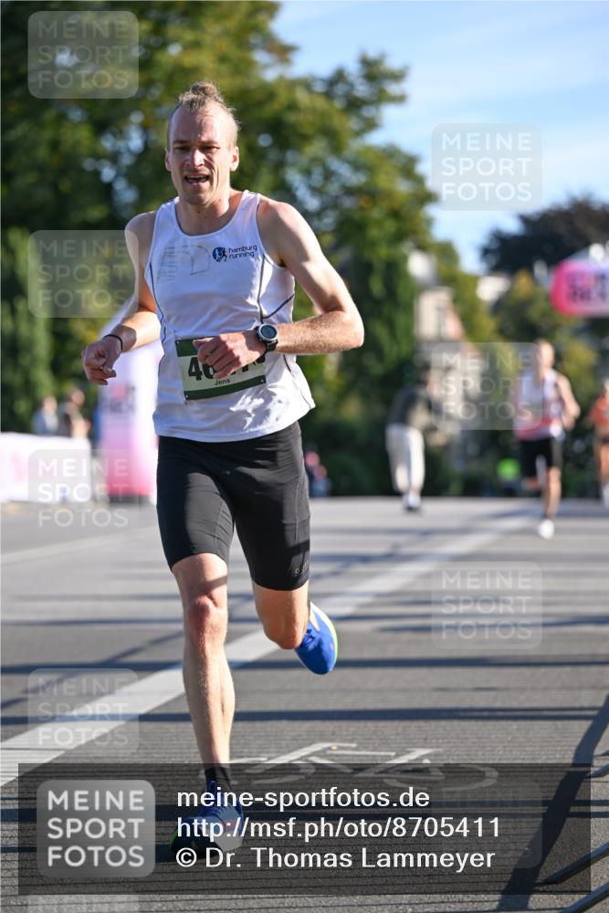07.09.2025 - BARMER Alsterlauf Dr. Thomas Lammeyer http://msf.ph/oto/8705411 07.09.2025 09:20:37 Laufen 46 meine-sportfotos.de